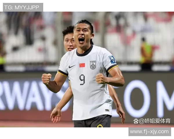 足球巨星频遭脚踝伤病困扰赛场命运与辉煌生涯再起波澜